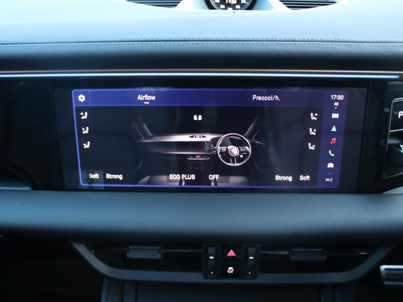 More views of Porsche Macan