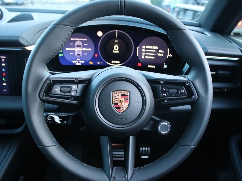 More views of Porsche Macan
