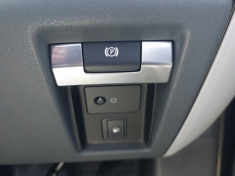 More views of Land Rover Defender