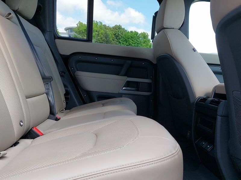 More views of Land Rover Defender