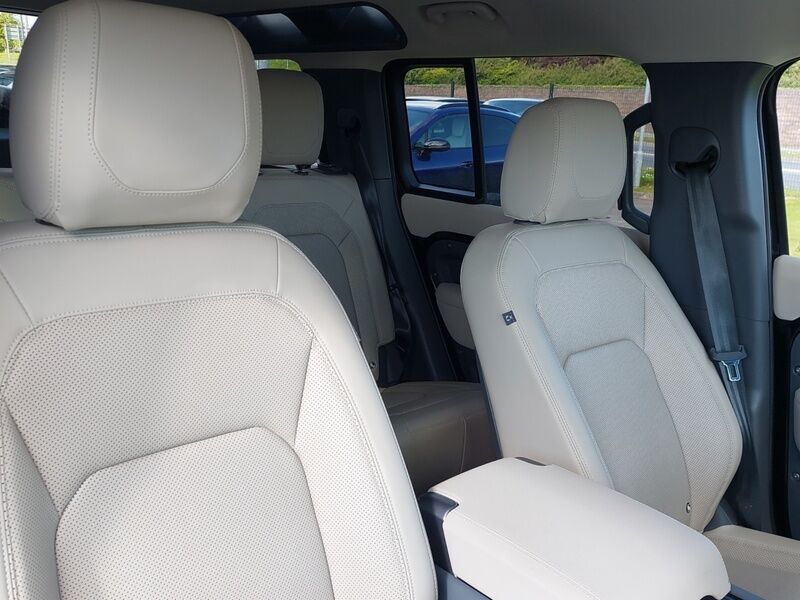 More views of Land Rover Defender