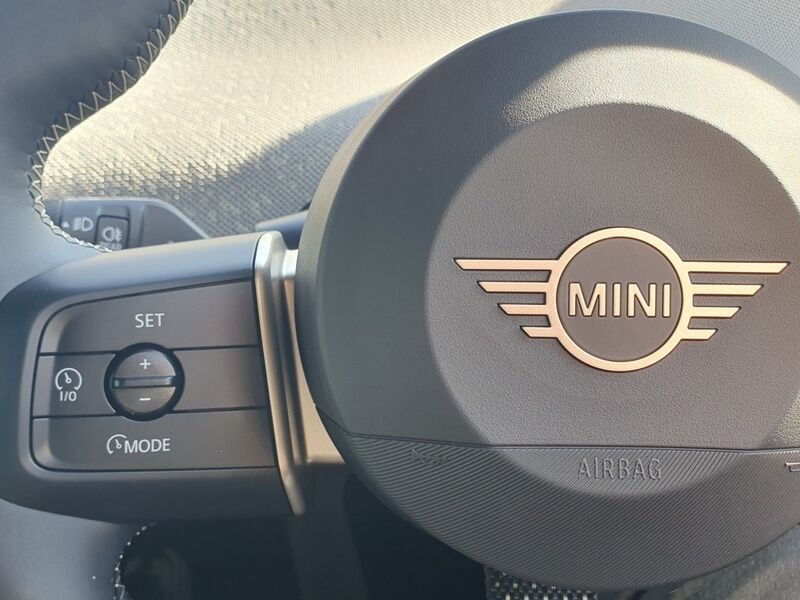 More views of MINI Hatch