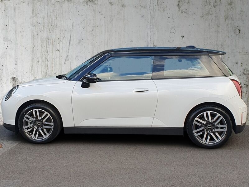 More views of MINI Hatch