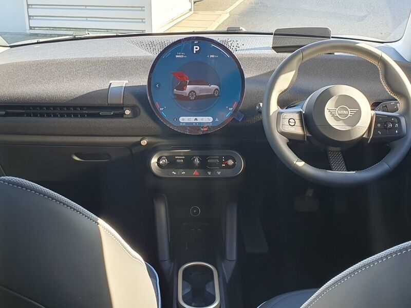 More views of MINI Hatch