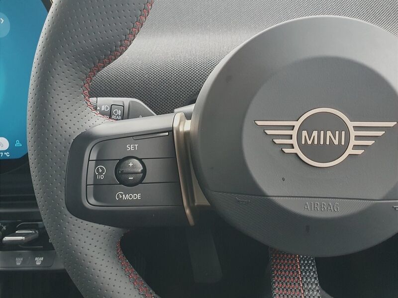 More views of MINI Hatch