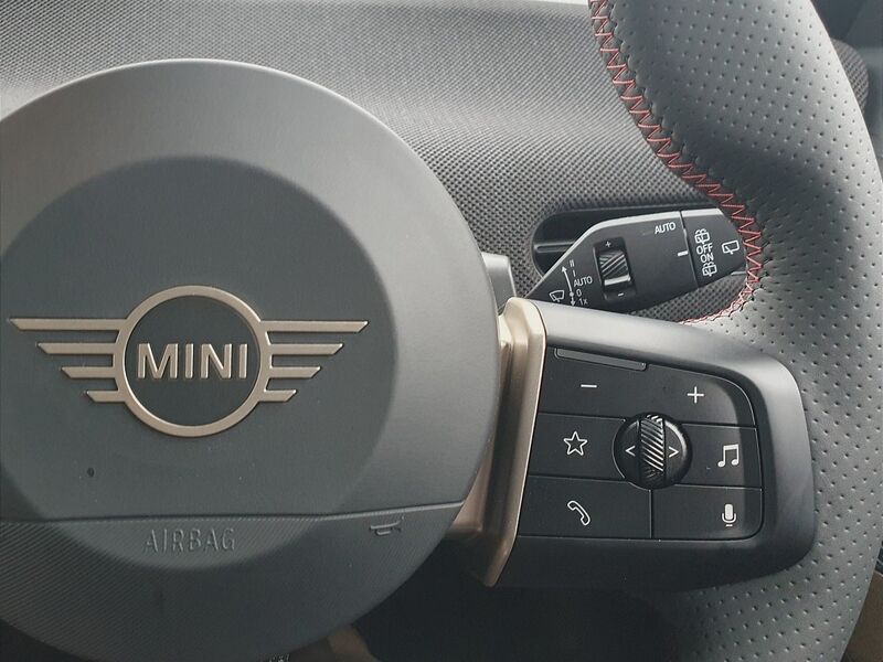 More views of MINI Hatch