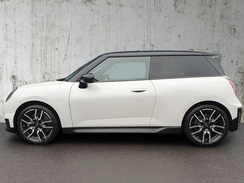 More views of MINI Hatch