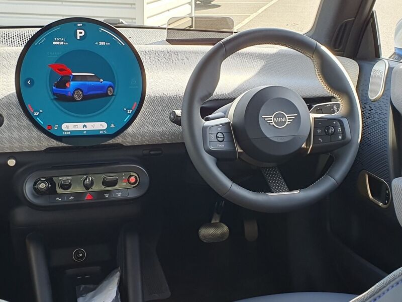 More views of MINI Hatch
