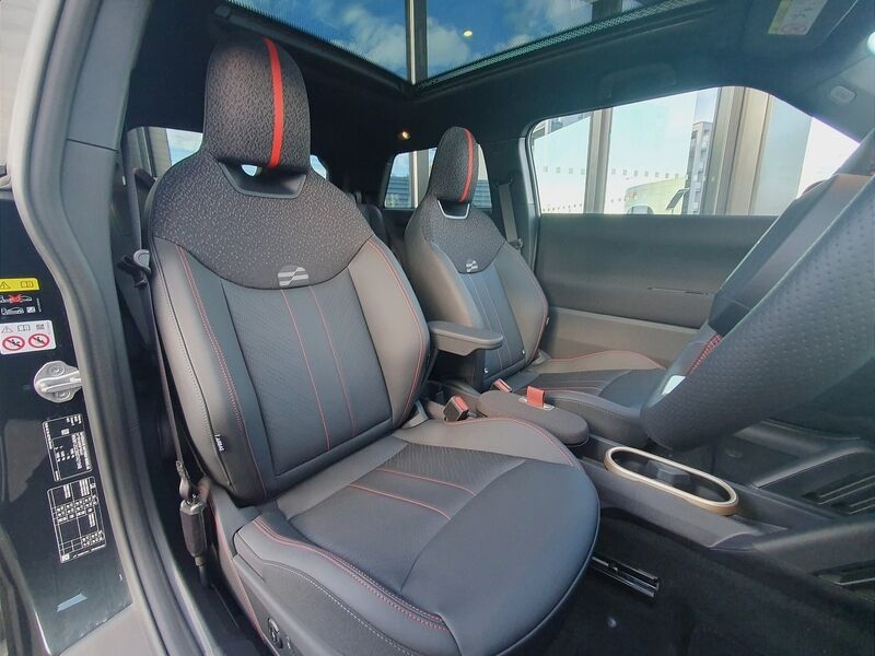 More views of MINI Hatch