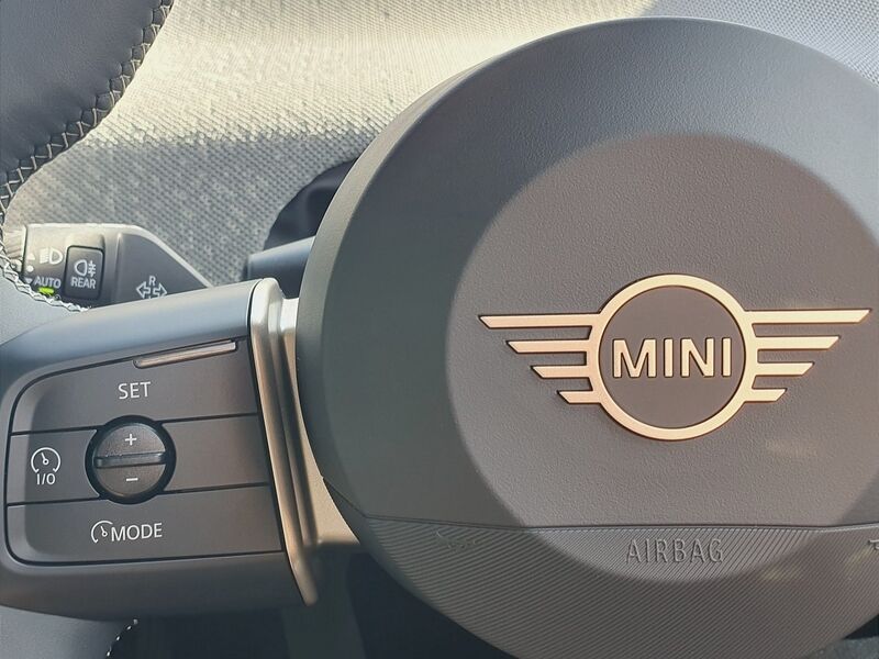 More views of MINI Hatch