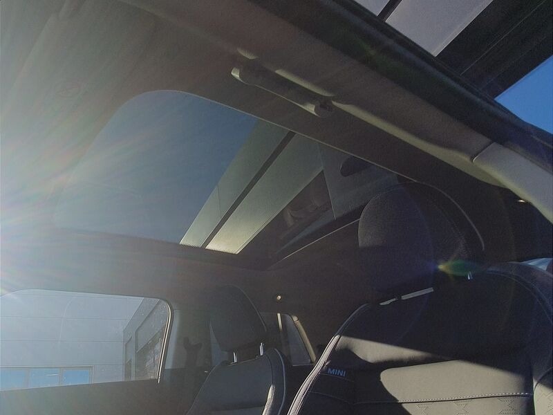 More views of MINI Hatch