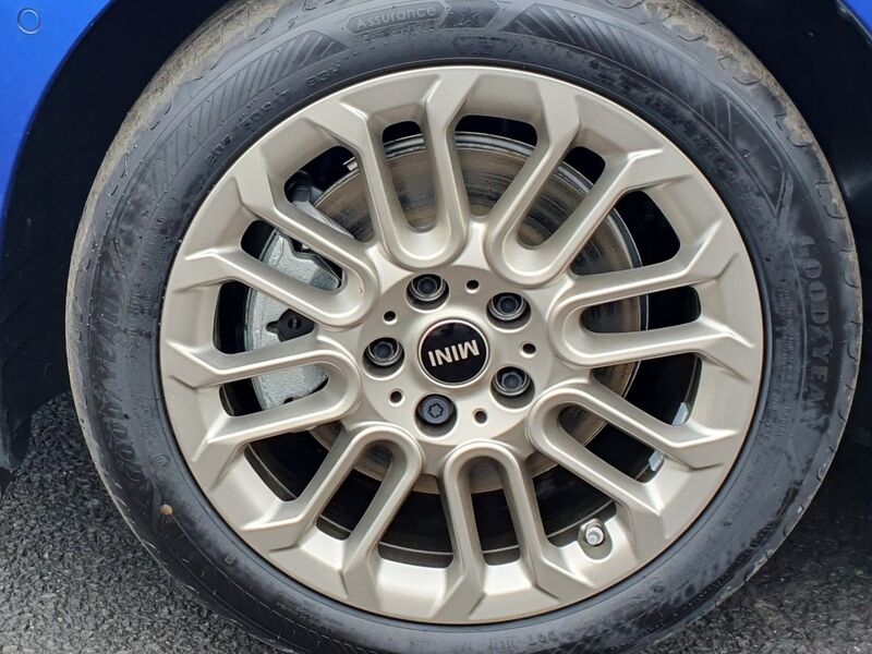 More views of MINI Hatch