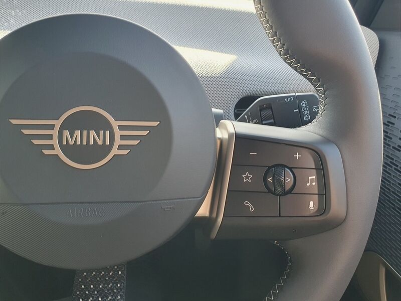 More views of MINI Hatch