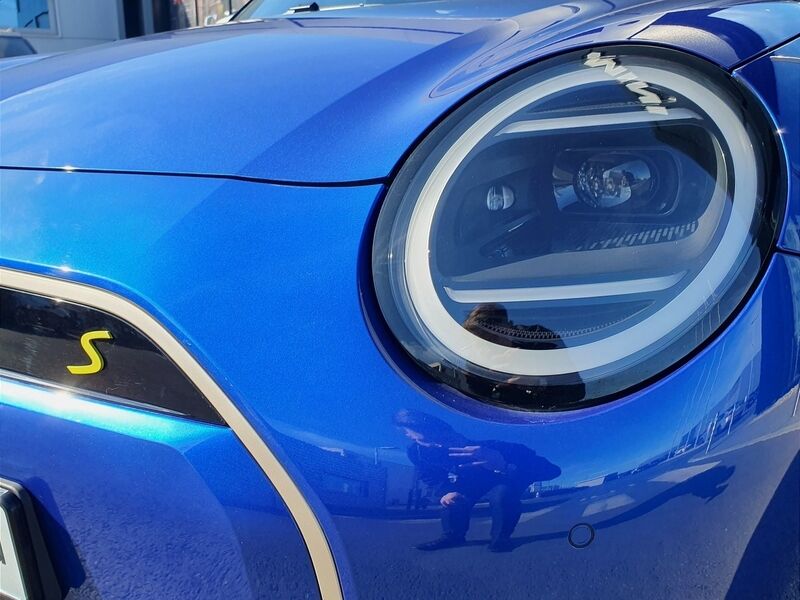 More views of MINI Hatch