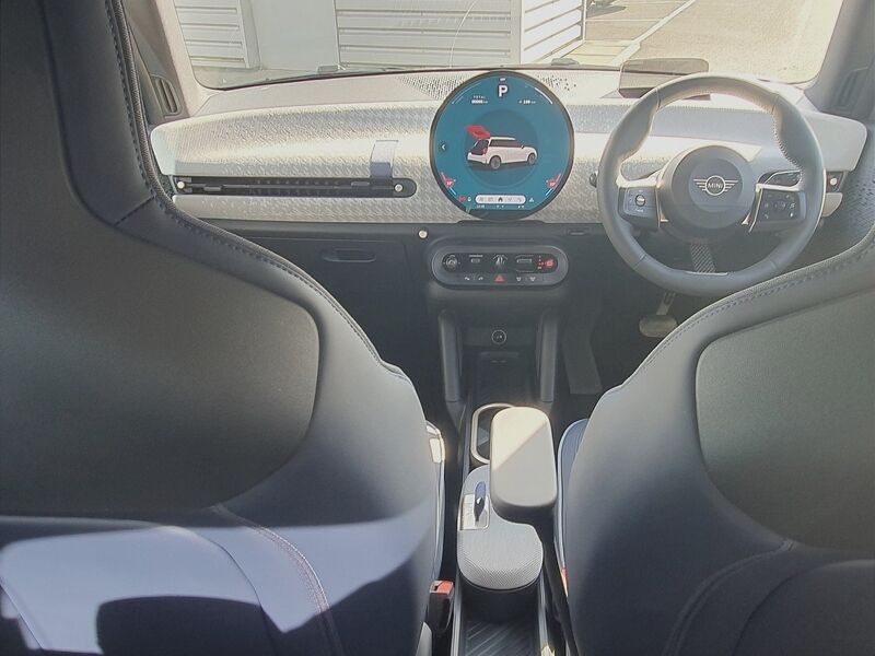 More views of MINI Hatch
