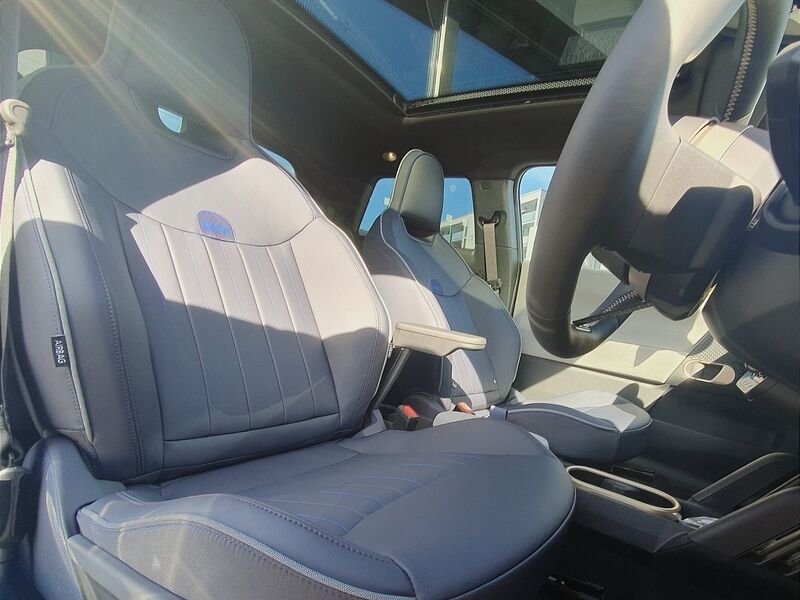 More views of MINI Hatch