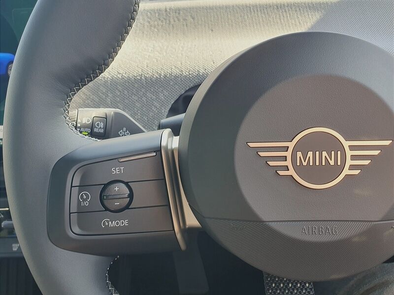 More views of MINI Hatch