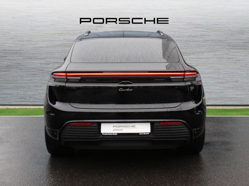 More views of Porsche Macan