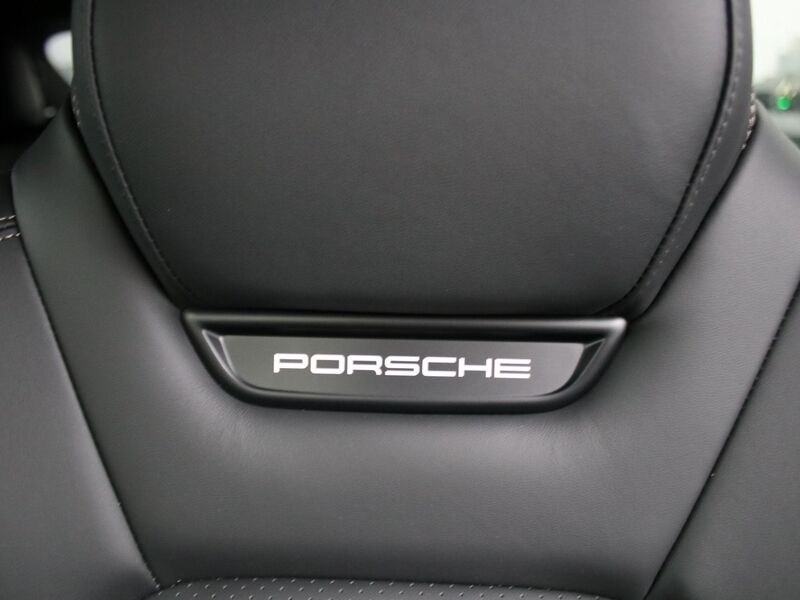 More views of Porsche Macan