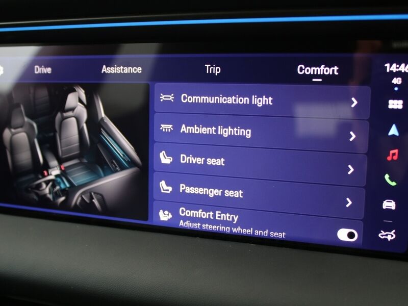 More views of Porsche Macan