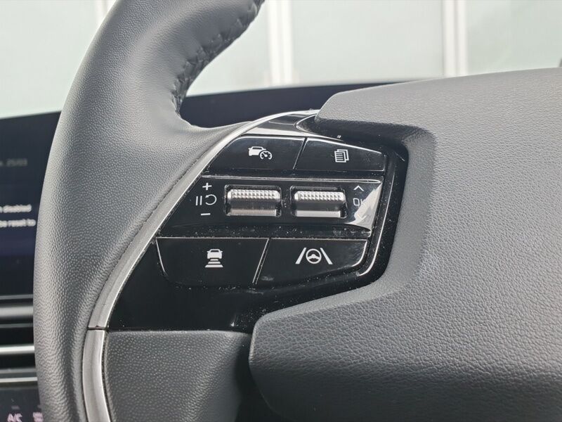 More views of Kia Niro