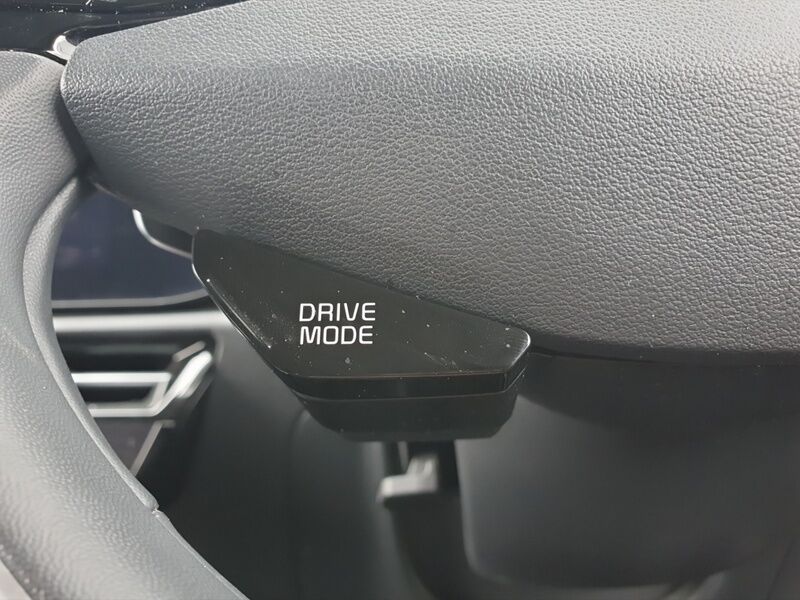 More views of Kia Niro