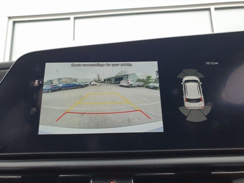 More views of Kia Niro