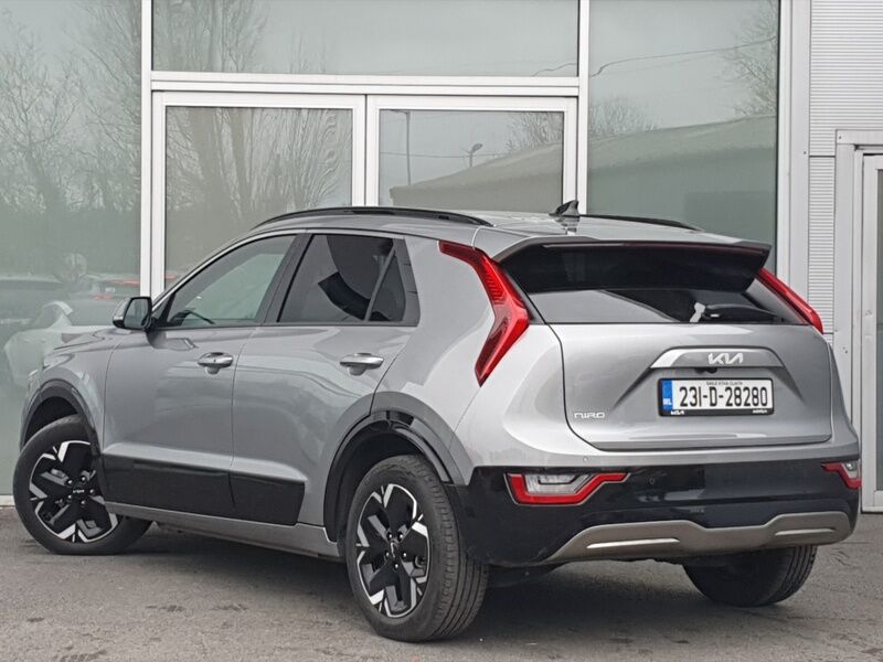 More views of Kia Niro