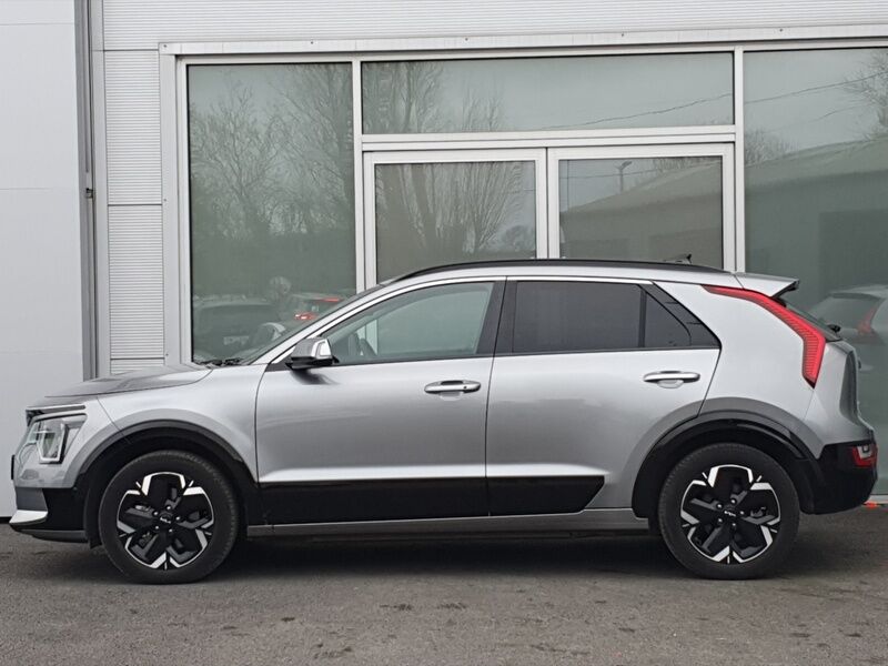 More views of Kia Niro