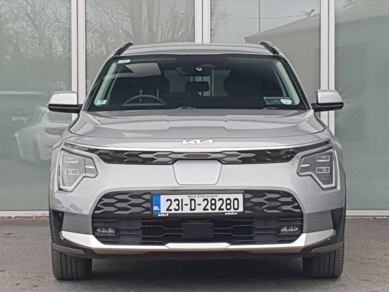 More views of Kia Niro