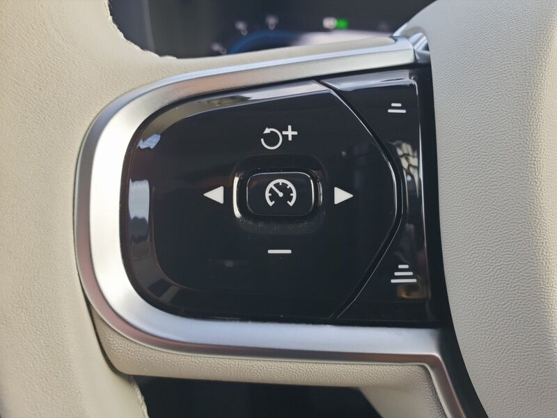 More views of Volvo XC60