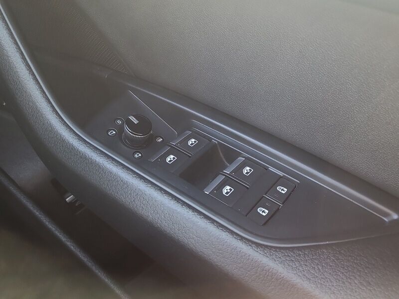 More views of Audi E-Tron