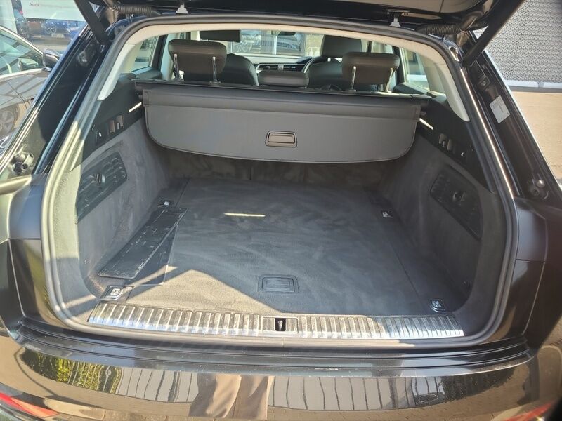 More views of Audi E-Tron