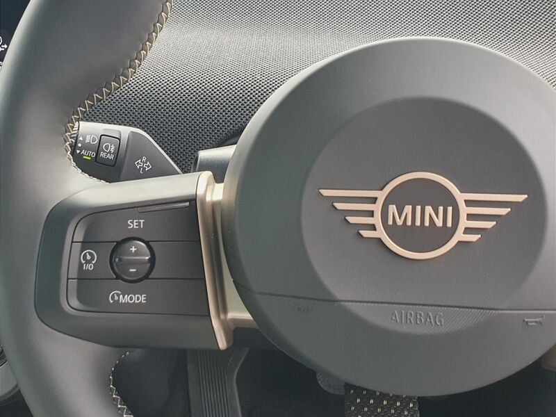 More views of MINI Hatch