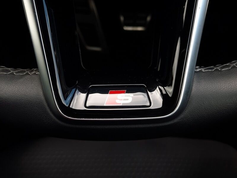 More views of Audi A7