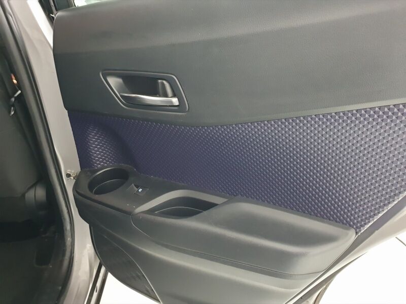 More views of Toyota C-HR