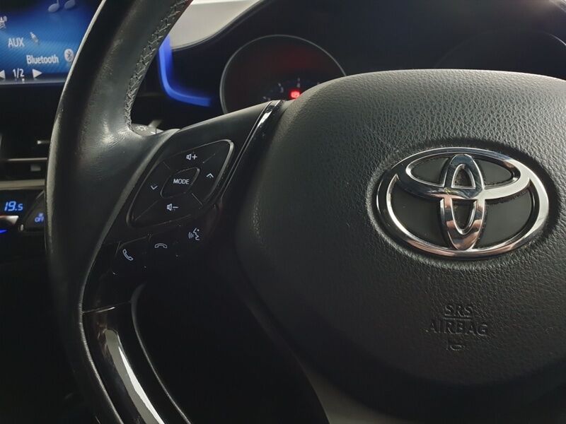 More views of Toyota C-HR