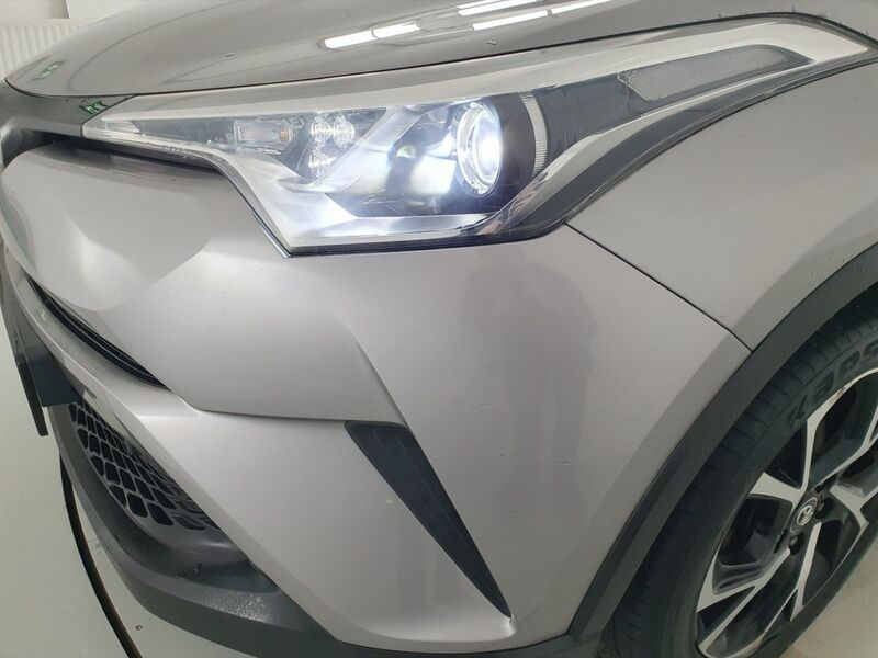 More views of Toyota C-HR