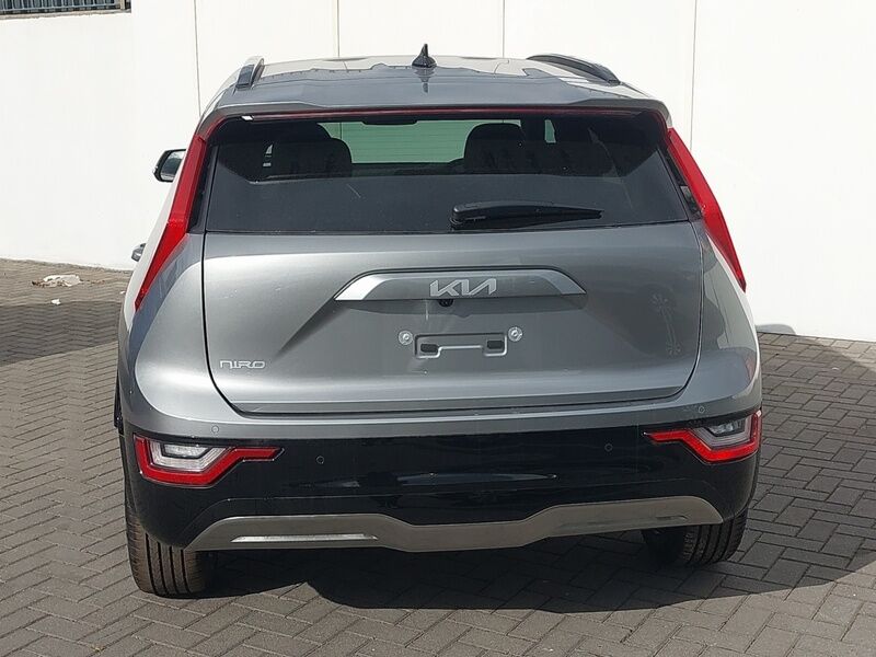 More views of Kia Niro