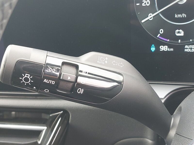 More views of Kia Niro