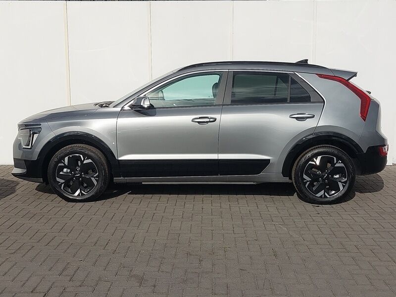 More views of Kia Niro