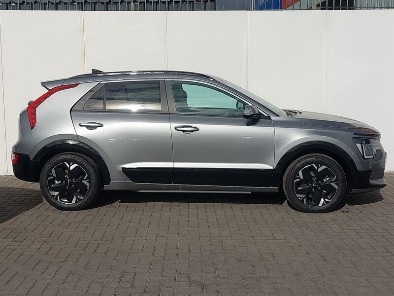 More views of Kia Niro