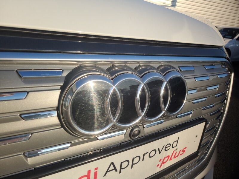 More views of Audi Q4 E-tron