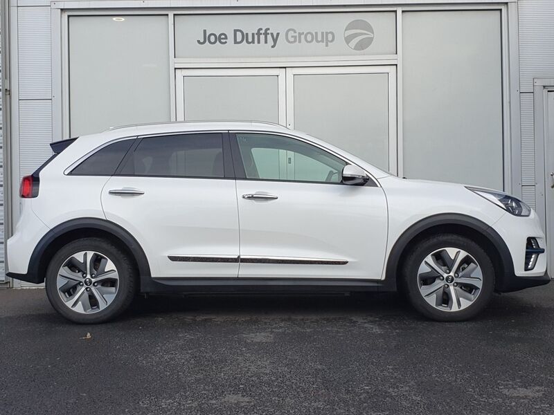 More views of Kia Niro