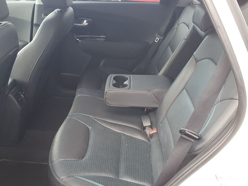More views of Kia Niro