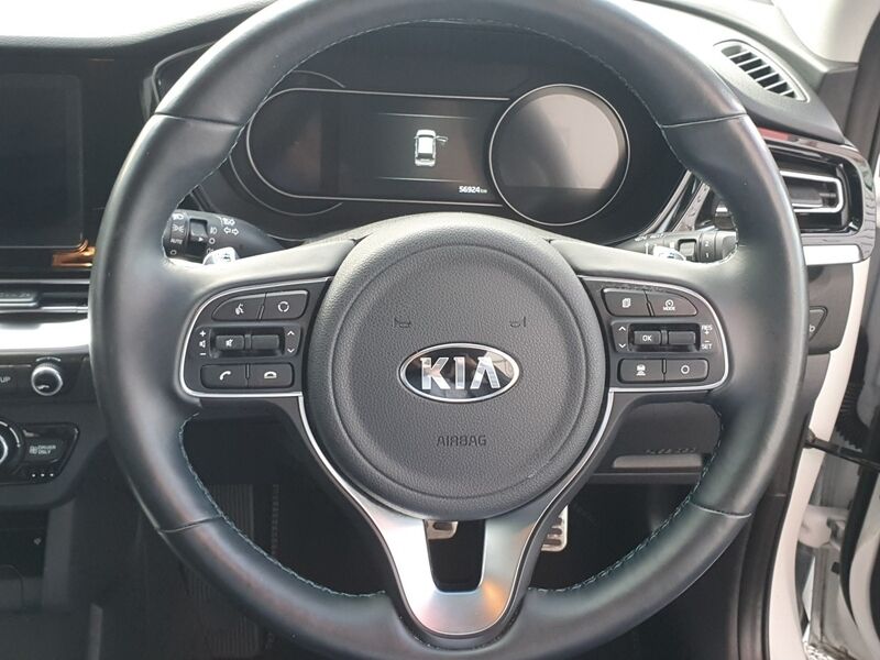 More views of Kia Niro