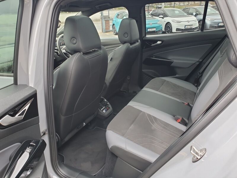 More views of Volkswagen ID.4