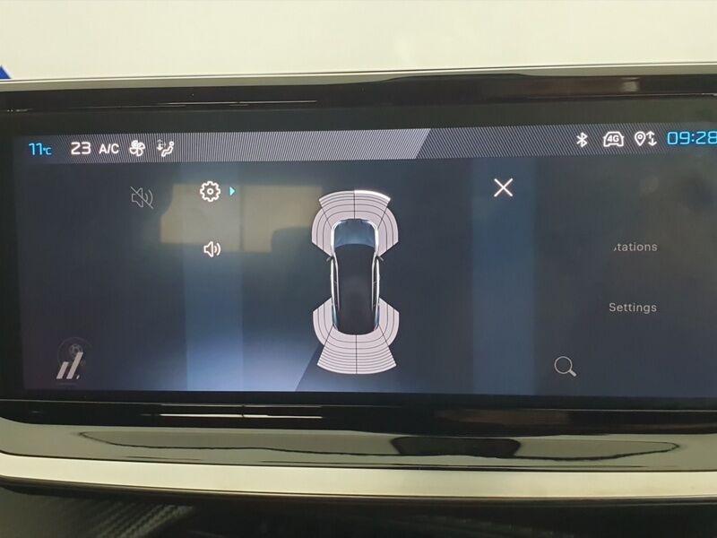 More views of Peugeot 2008