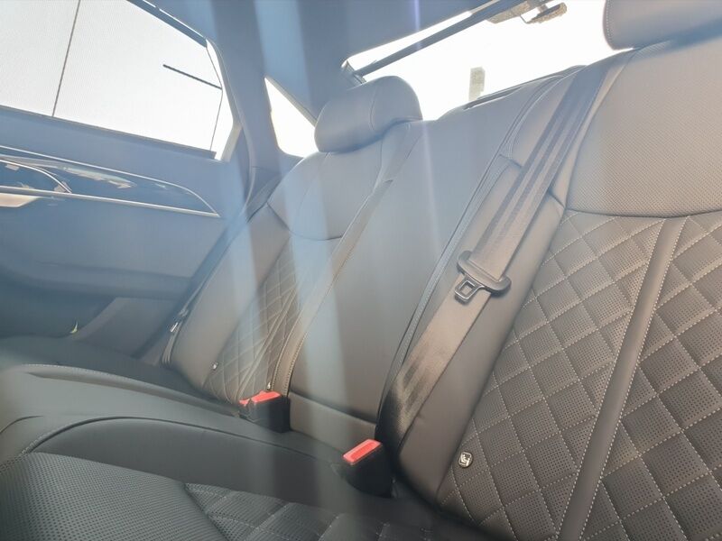 More views of Audi A8