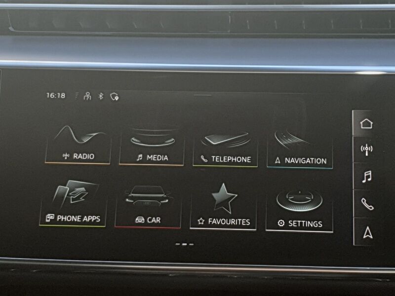 More views of Audi A8